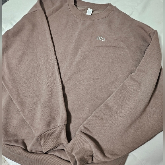 Alo Crewneck In The Color Mushroom - Picture 1 of 2
